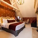 Hotel Le Petit Manoir