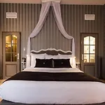 Le Petit Manoir 4*