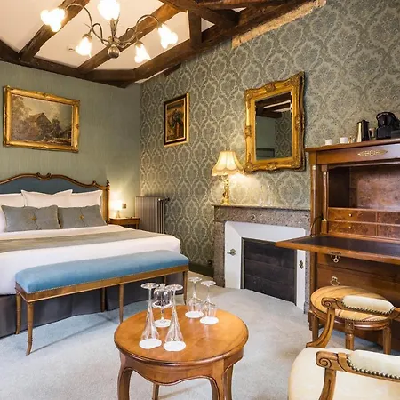 Le Petit Manoir ホテル サルラ・ラ・カネダ