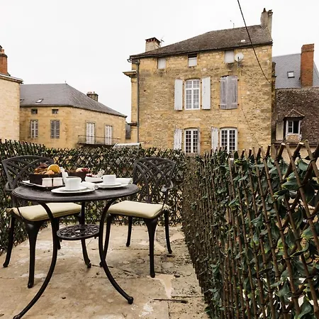 Hotel Le Petit Manoir