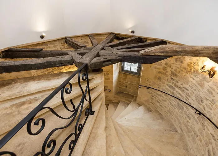 Hotel Le Petit Manoir 4*